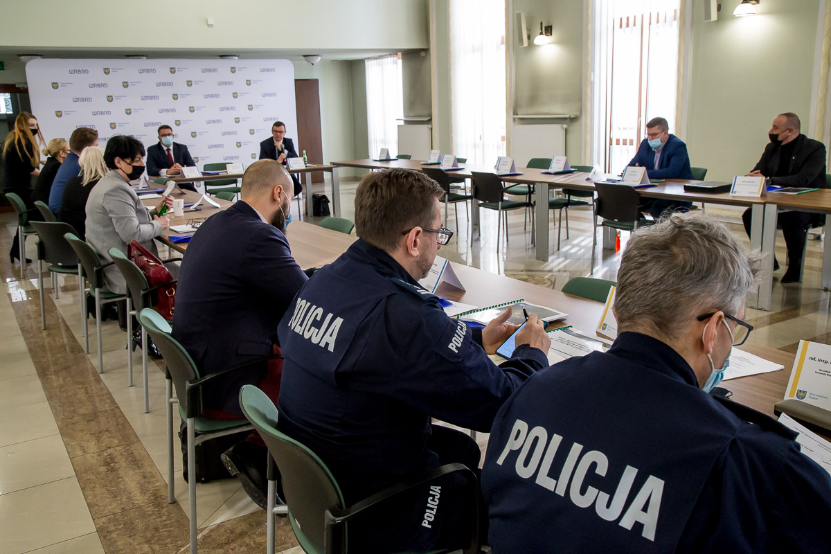 Członkowie Wojewódzkiej Rady Bezpieczeństwa Ruchu Drogowego w Katowicach